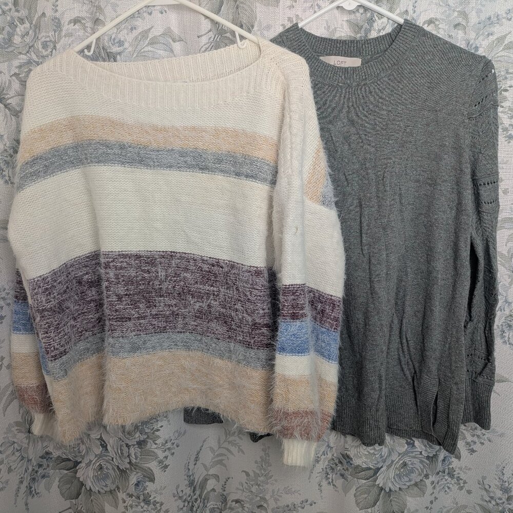 2 Women's sweaters Loft and Venus